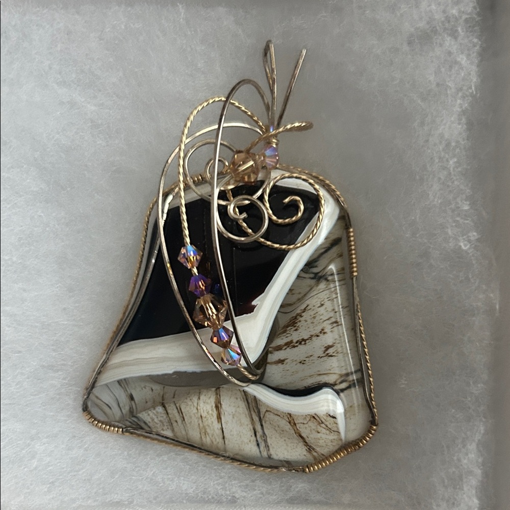 Elegant Wire Wrapped Pendant